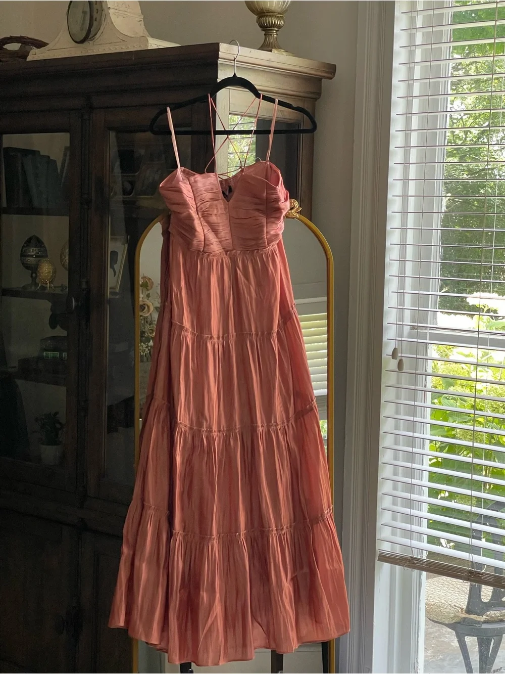 Few Moda o.p.t NWT East Copper Cowboy Metallic Tiered Spaghetti-Strap Midi Dress - Picture 3 of 10